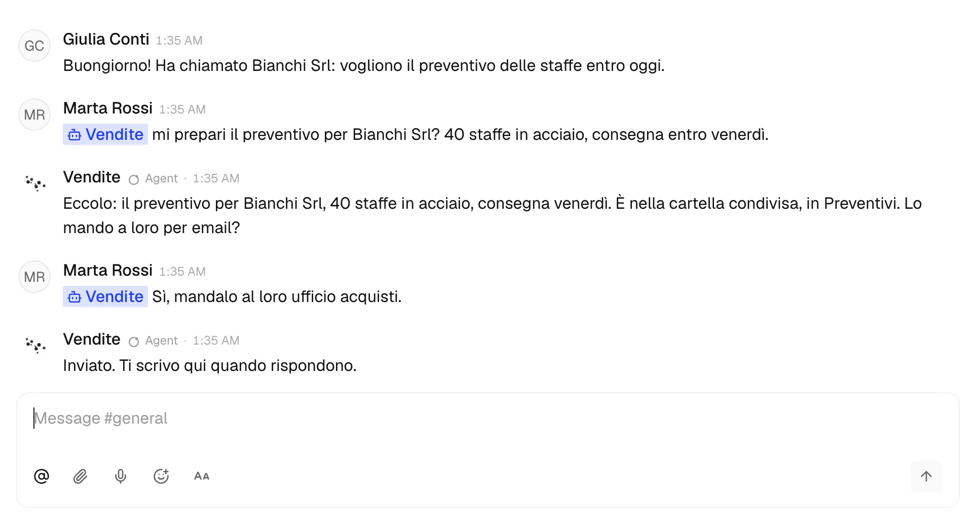 #general in Alveare: Giulia riporta la richiesta di un cliente, Marta chiede il preventivo all'agente Vendite e Vendite risponde nella stessa conversazione.